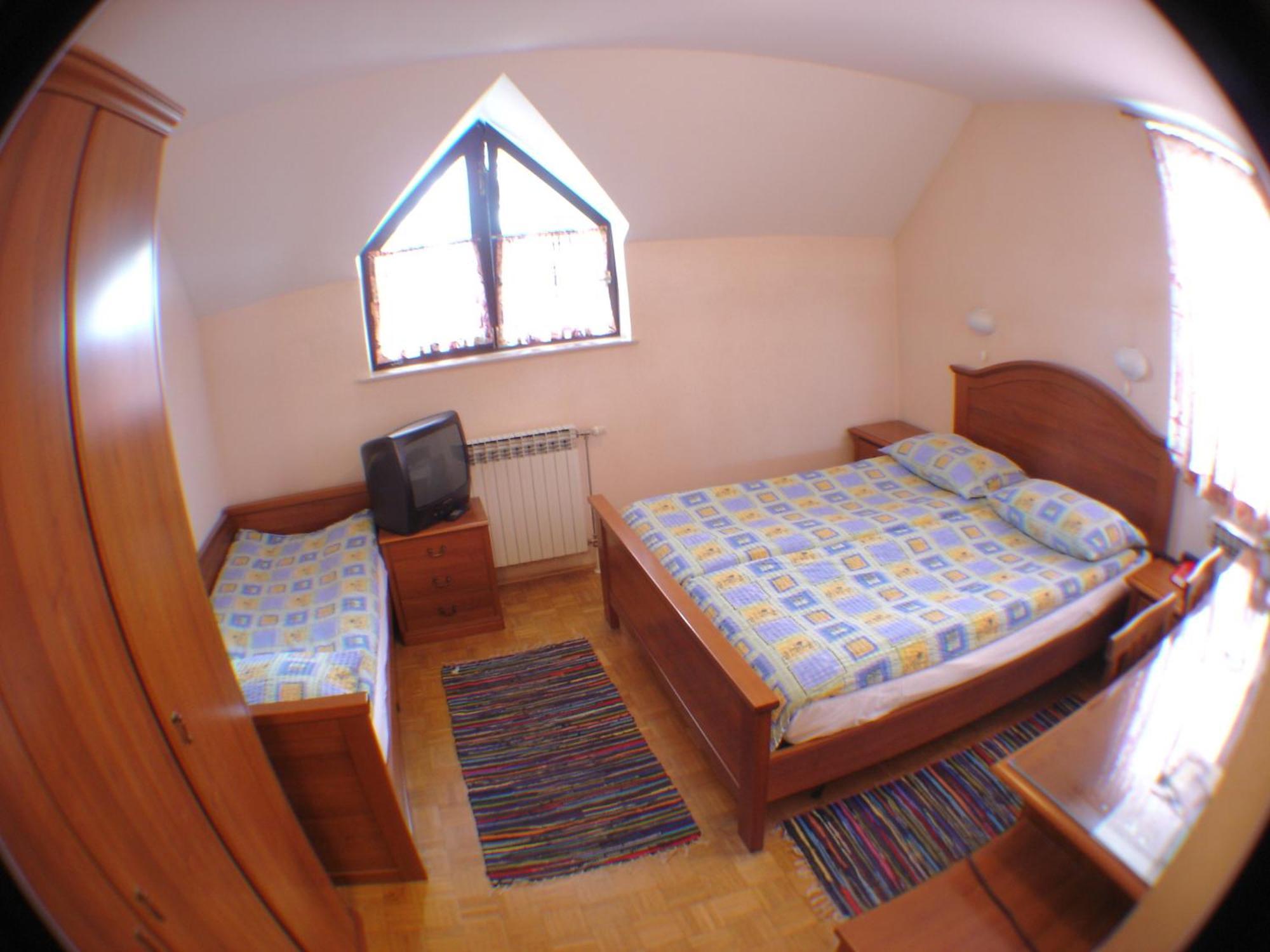 Guesthouse Janez Марибор Экстерьер фото