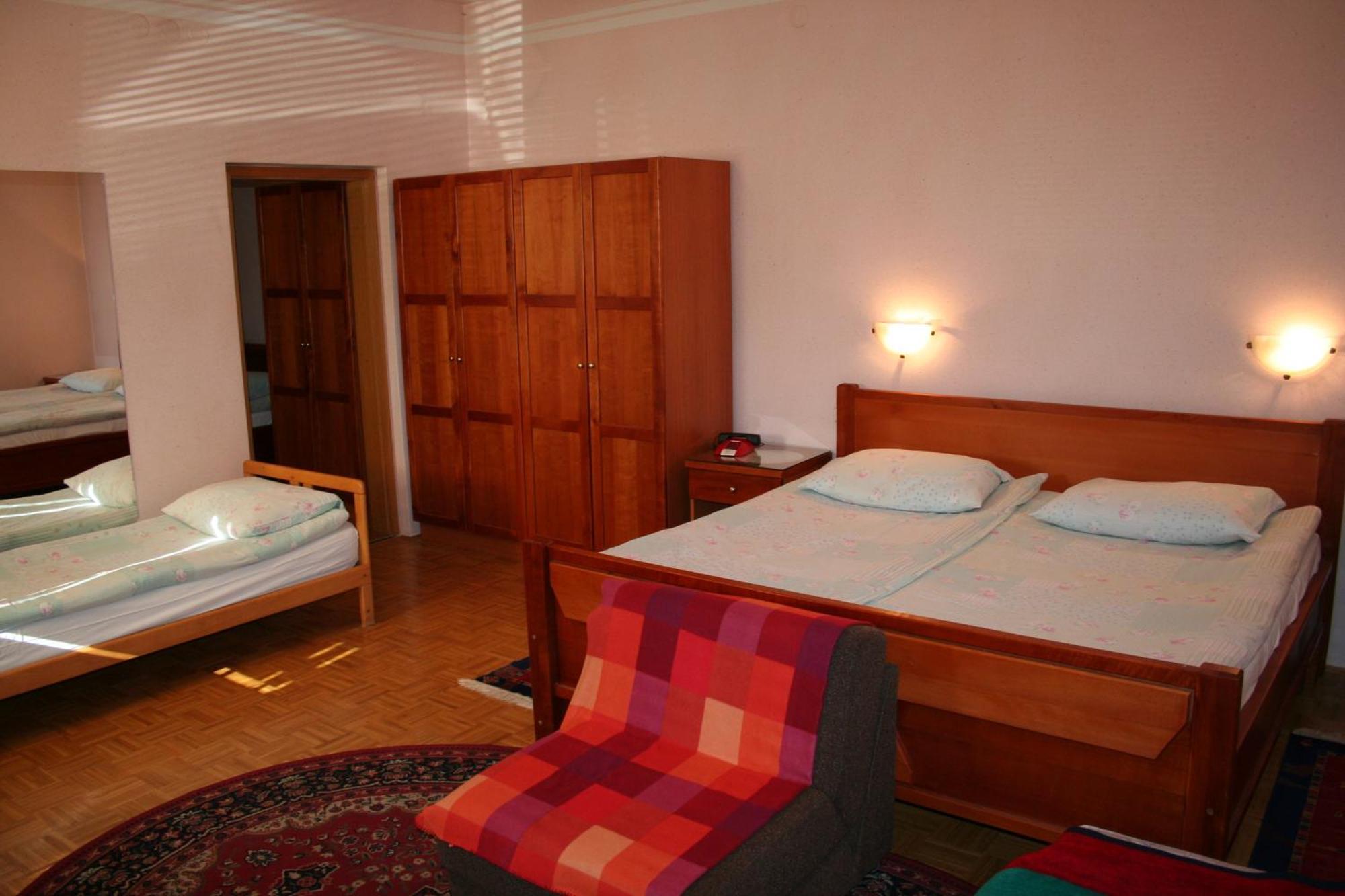 Guesthouse Janez Марибор Экстерьер фото
