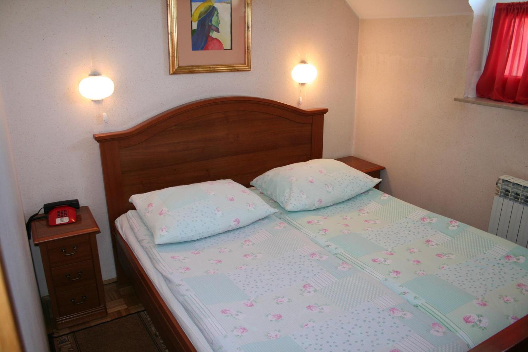 Guesthouse Janez Марибор Экстерьер фото